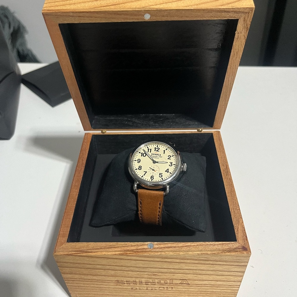 Shinola Detroit THE RUNWELL 41MM